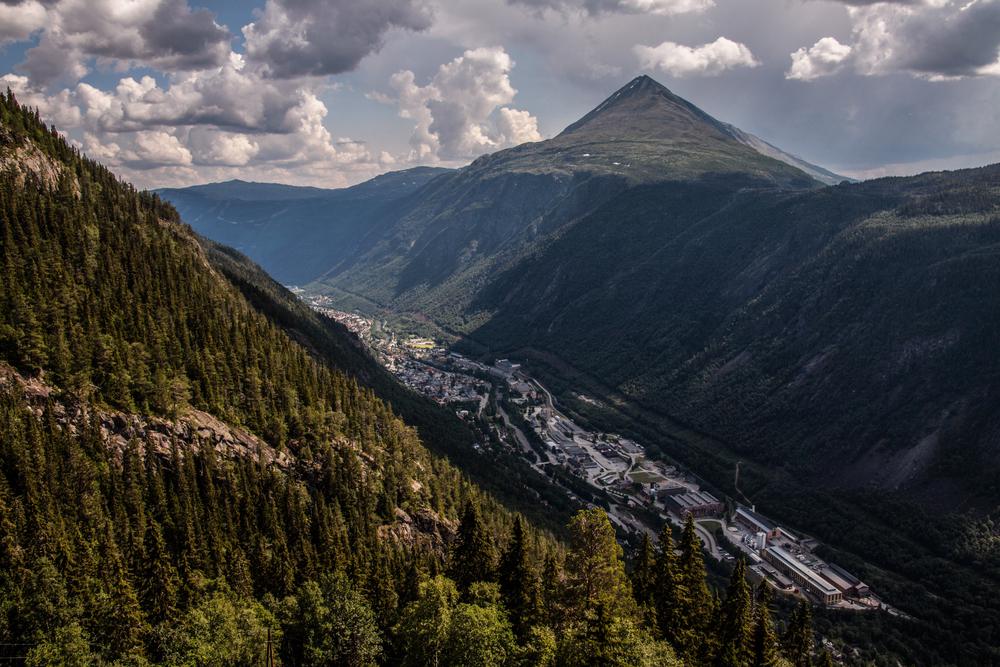 6 hónap sötétség: óriás tükrökkel hozzák el a fényt egy norvég városba