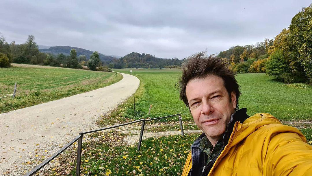 Ilyen dinamikus sofőr Tilla!