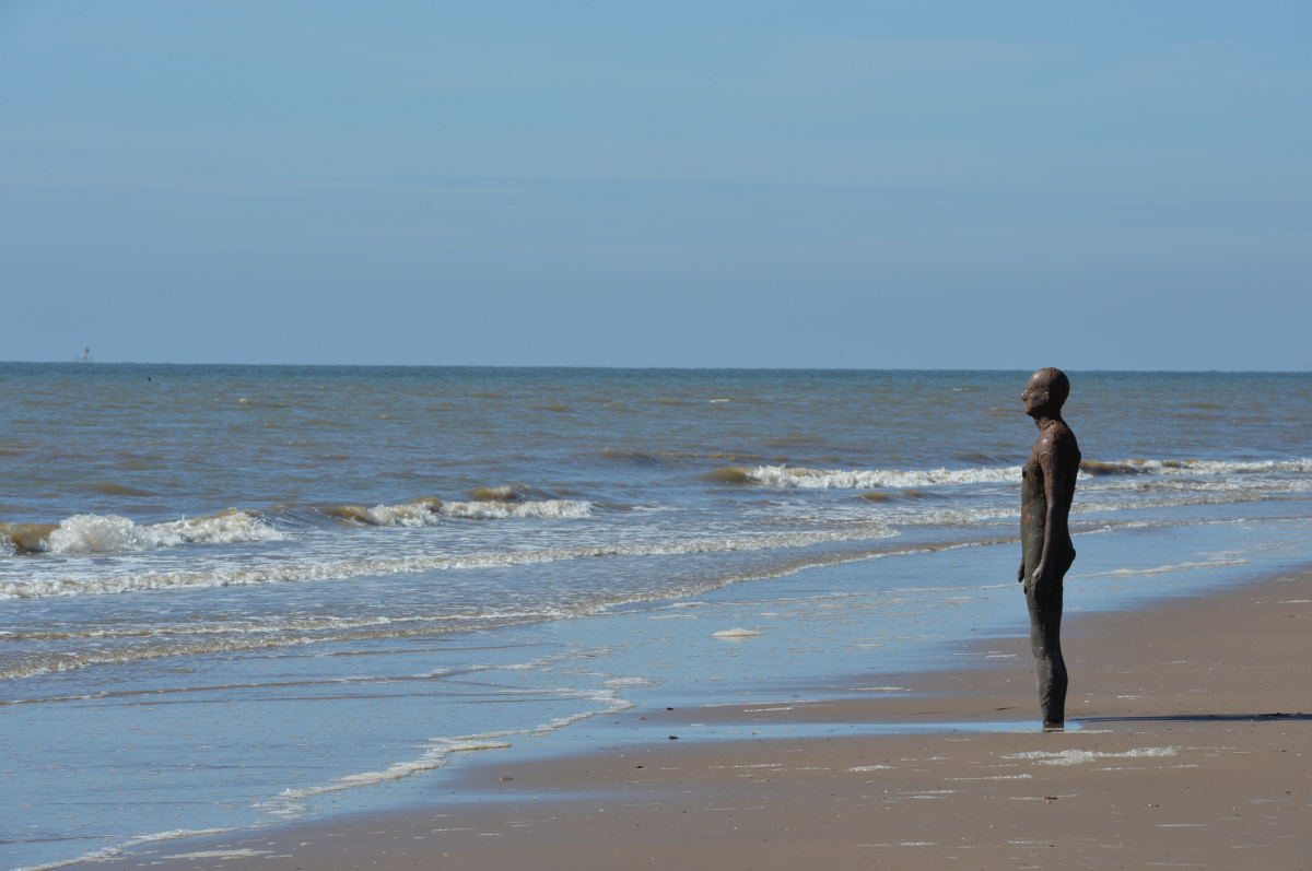 Naponta csak pár órán át csodálhatjuk meg ezt a 3 kísérteties szobrot