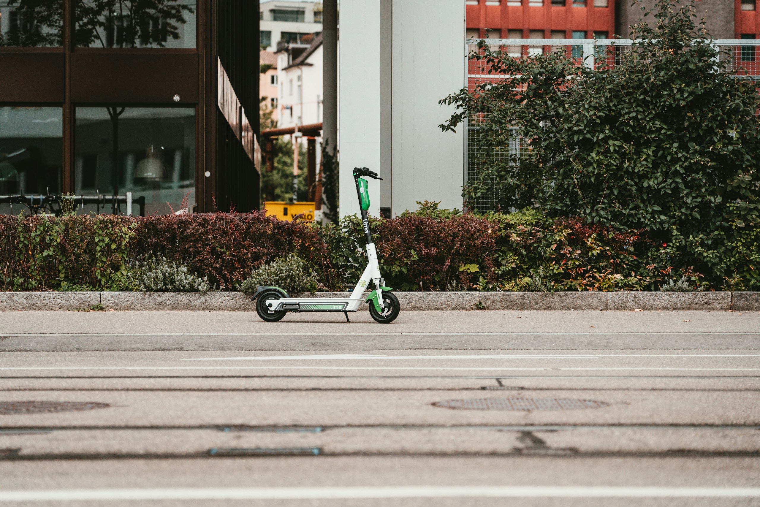 Párizs után újabb főváros köszön el az e-rollerektől