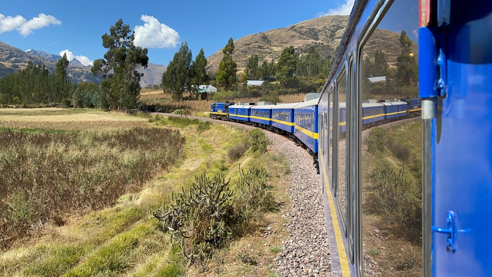A Föld leghosszabb hegysége között kanyarog ez az egyedülálló luxusvonat