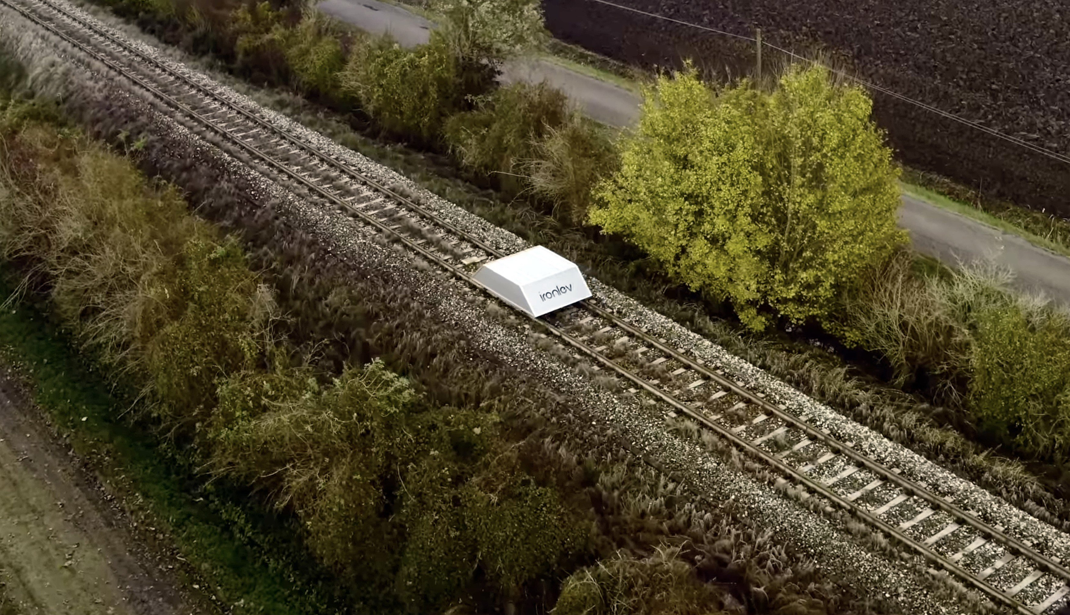 Videó: forradalmasíthatja a tömegközlekedést az olaszok legújabb mágnesvonatja