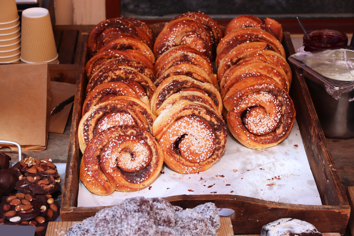 Az egész család imádni fogja – a hagyományos svéd fahéjas csiga