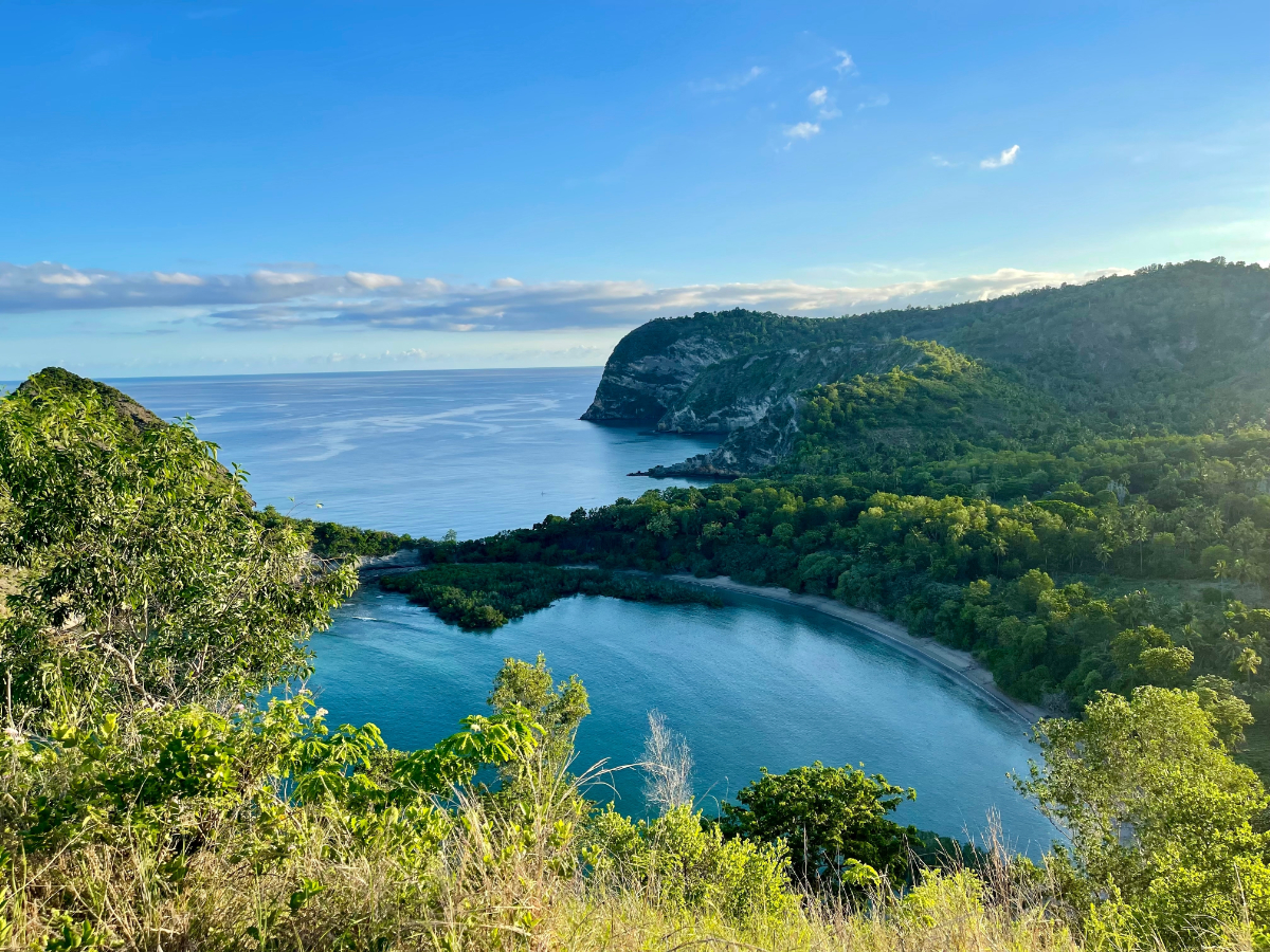 Tele van trópusi tengerpartokkal ez a kis ország, de alig látogatja valaki