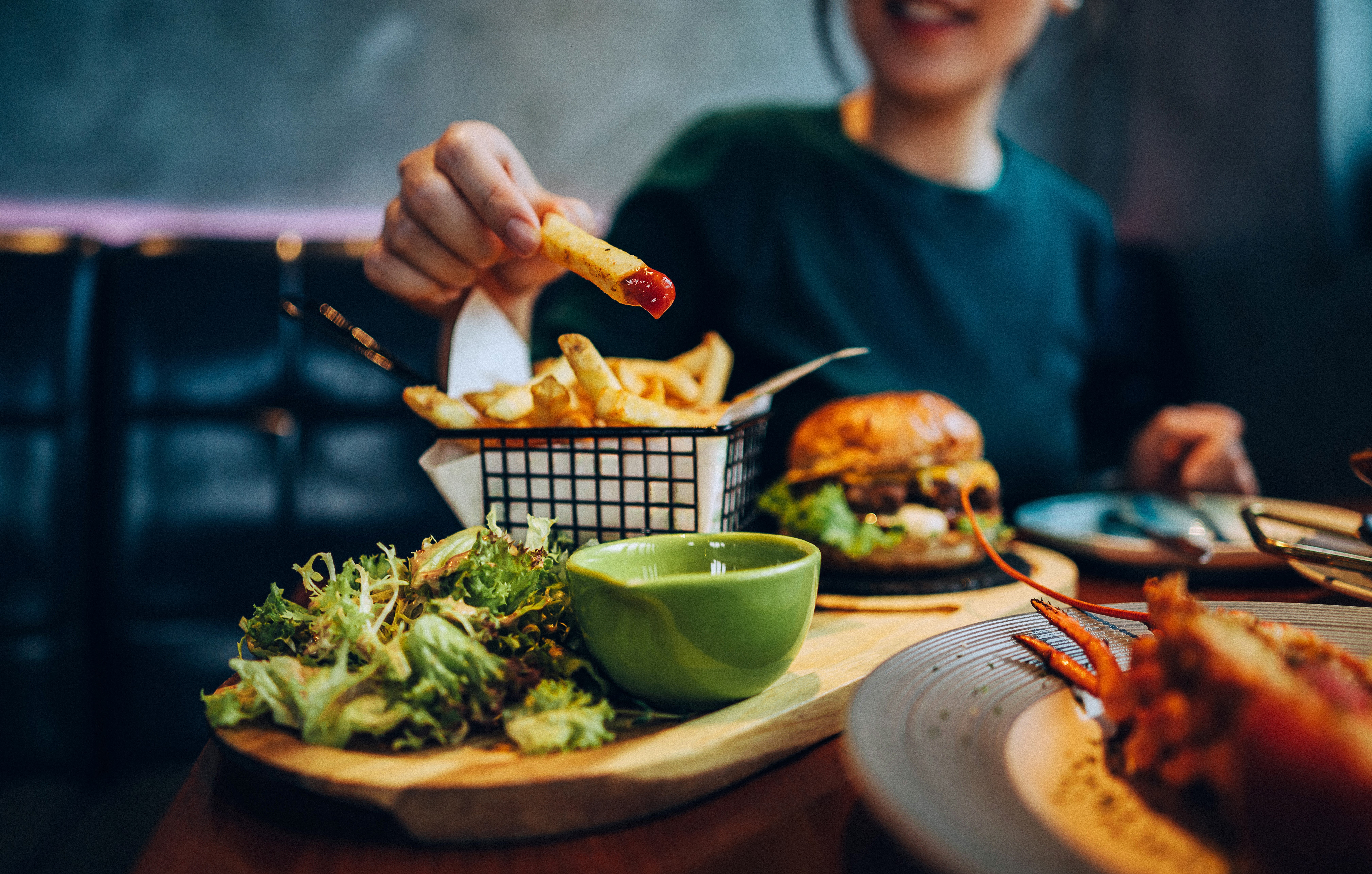 5 alternatív mártogatós a sült krumplihoz, ha unod a ketchupot