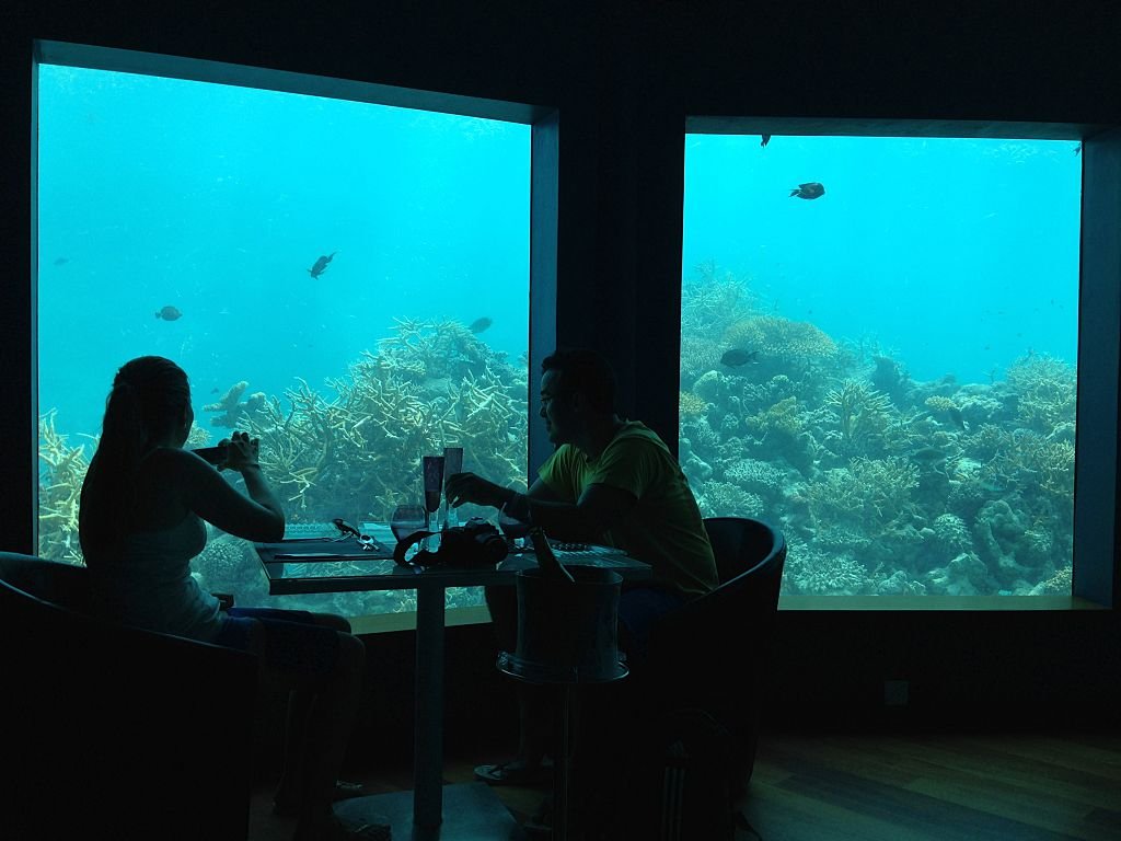 1700 palackot már kiemeltek: jöhetnek a tenger mélyén érlelt borok?