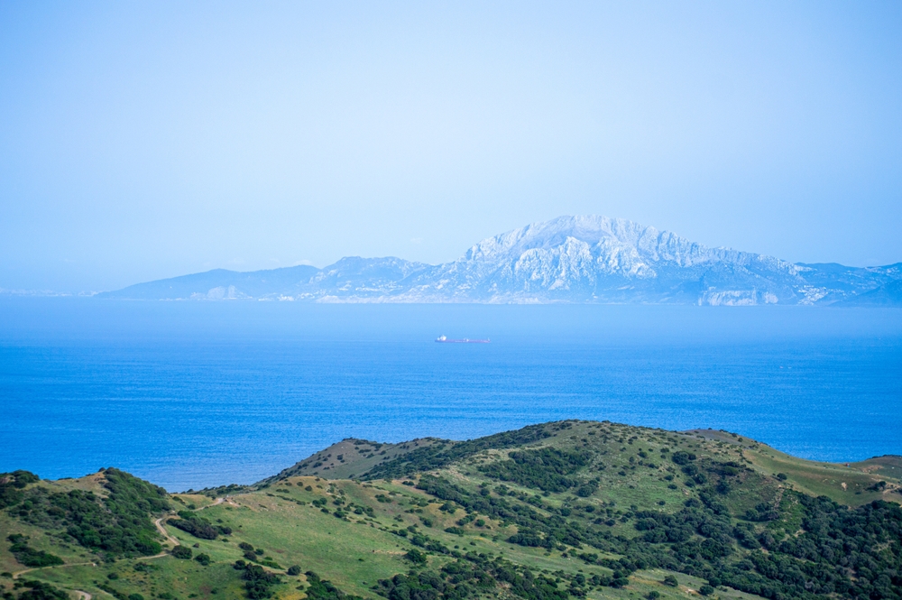Végre! Hamarosan autóval és vonattal is közlekedhetünk Európa és Afrika között
