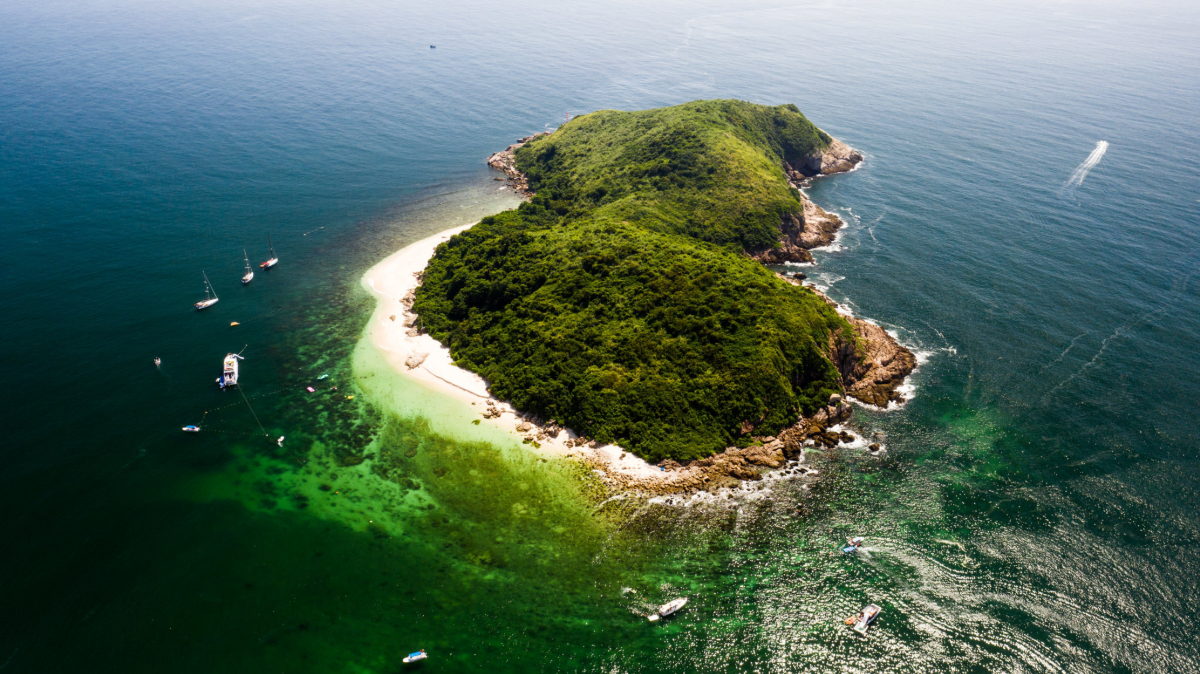 Ez a világ egyik leghalálosabb szigete, ahová csak kutatók és katonák léphetnek be