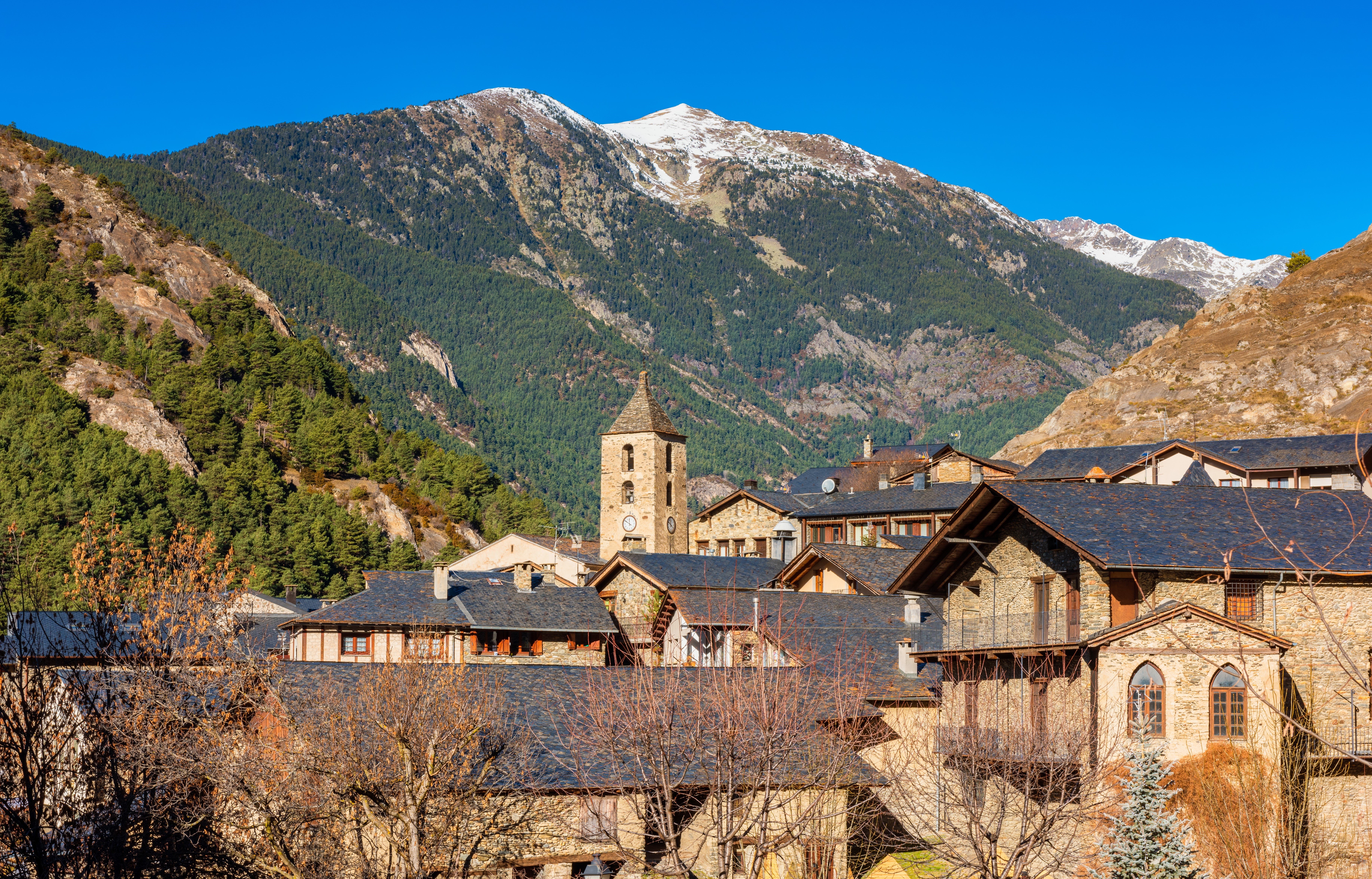 A nagyvárosok helyett: 5 különleges, de alig látogatott falu Európában