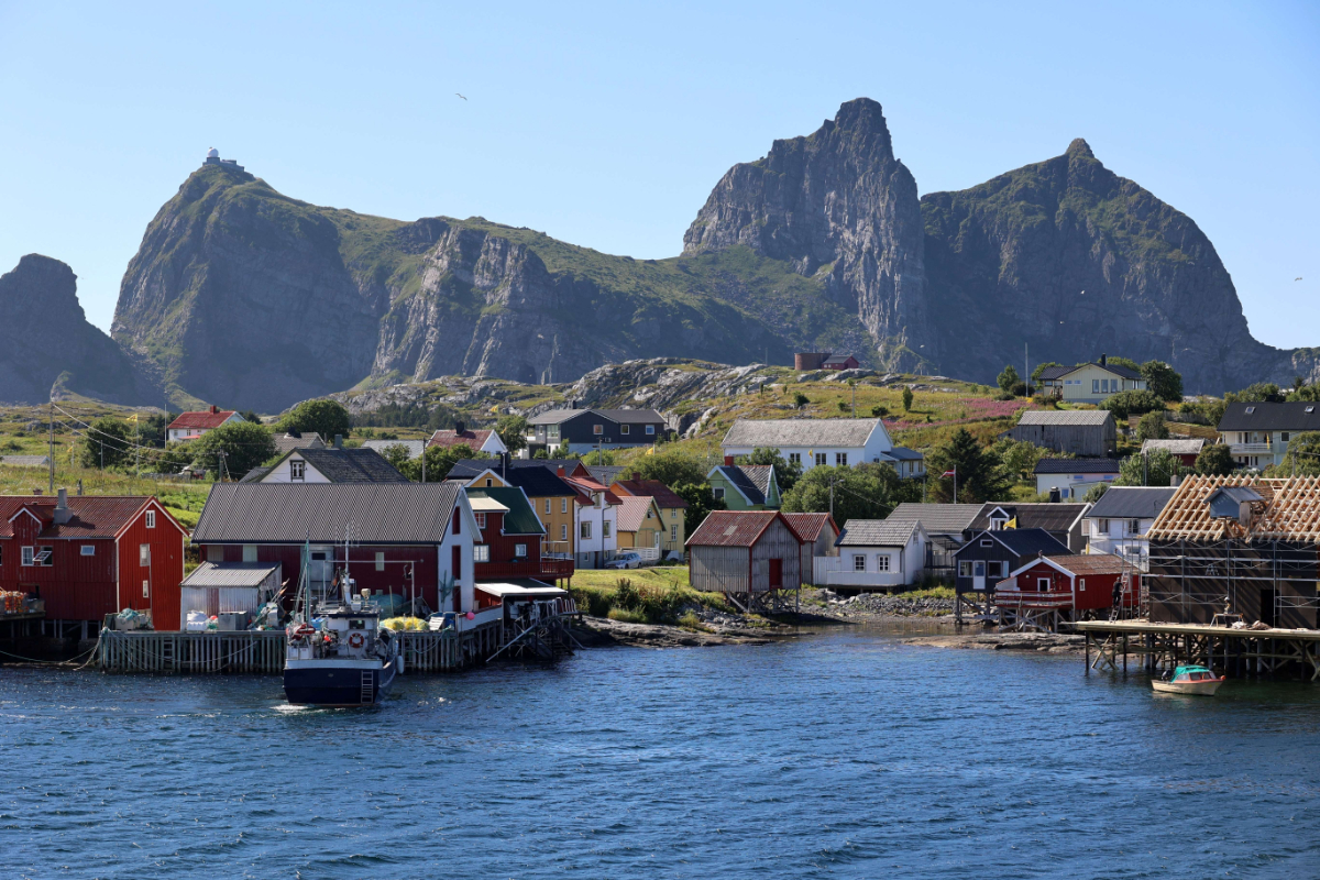 Mesés hajóutak indulnak a norvég fjordok eldugott falvaihoz