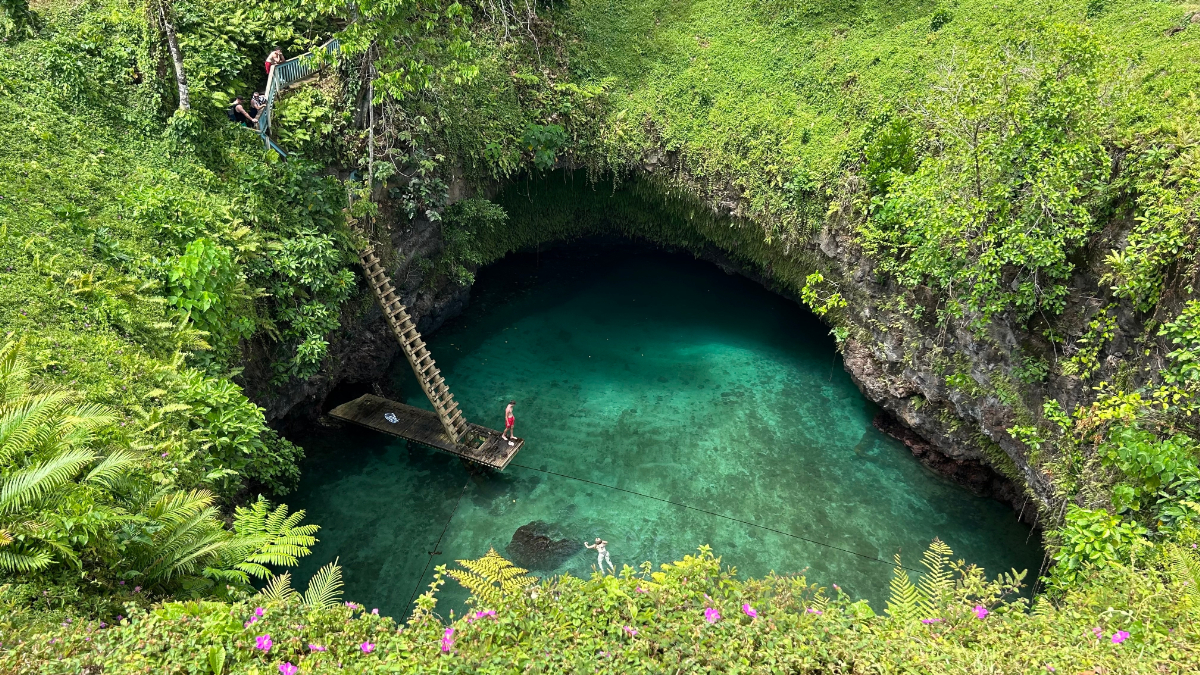 Ez az apró, alig ismert ország lett a kedvence a világ leggyorsabb utazójának