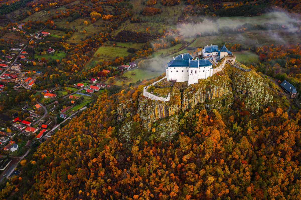 5 magyar falu, amit kevesen ismernek, pedig ősszel a legvarázslatosabbak