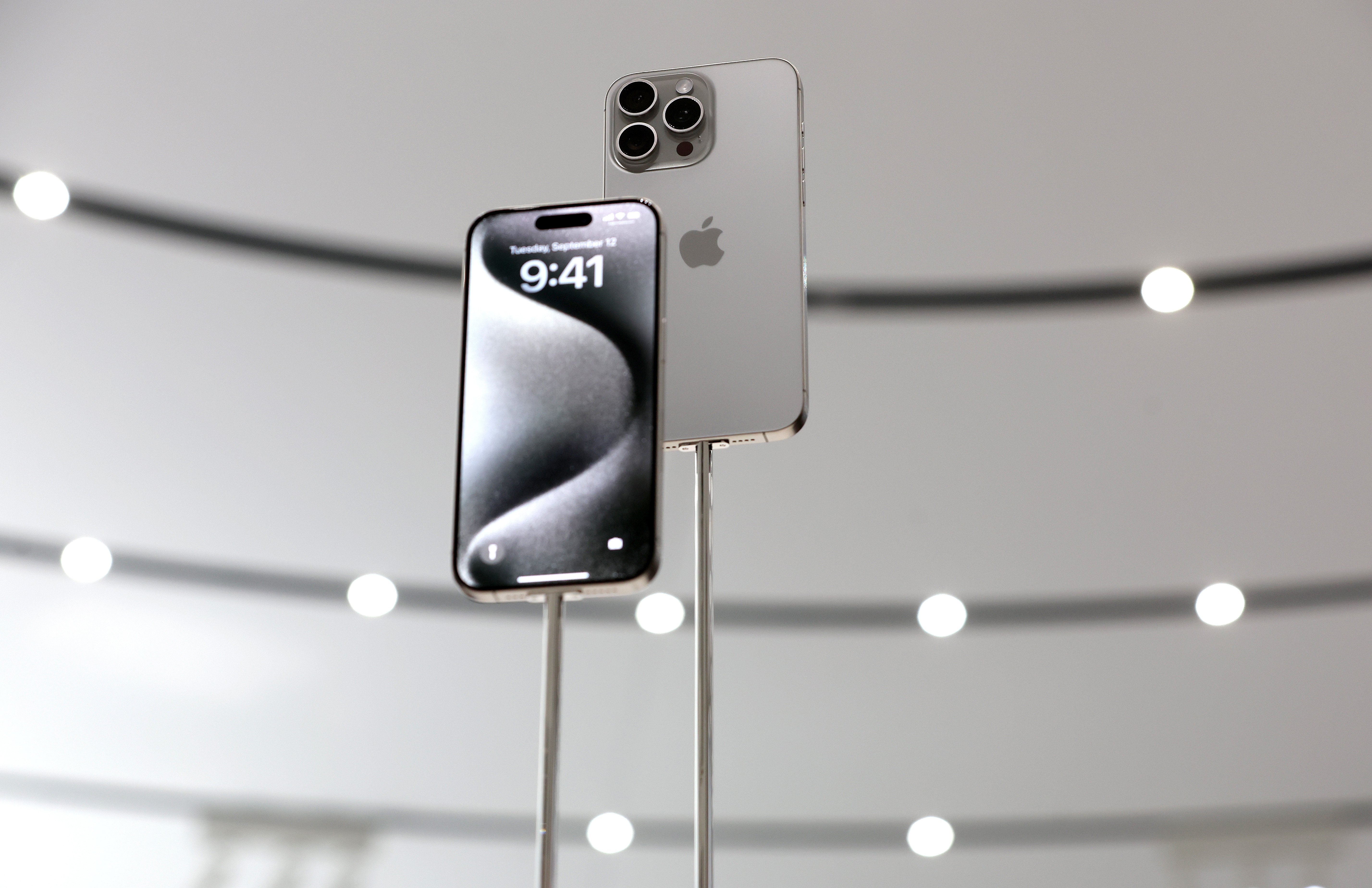 Legújabb iPhone-széria: 4 új funkció, ami az utazók kedvence lehet