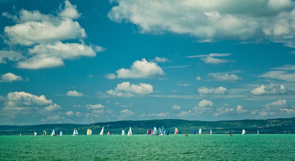 Megjelent a július-augusztusi Drive magazin MOL Nagyon Balaton különkiadása, olvasd online is!