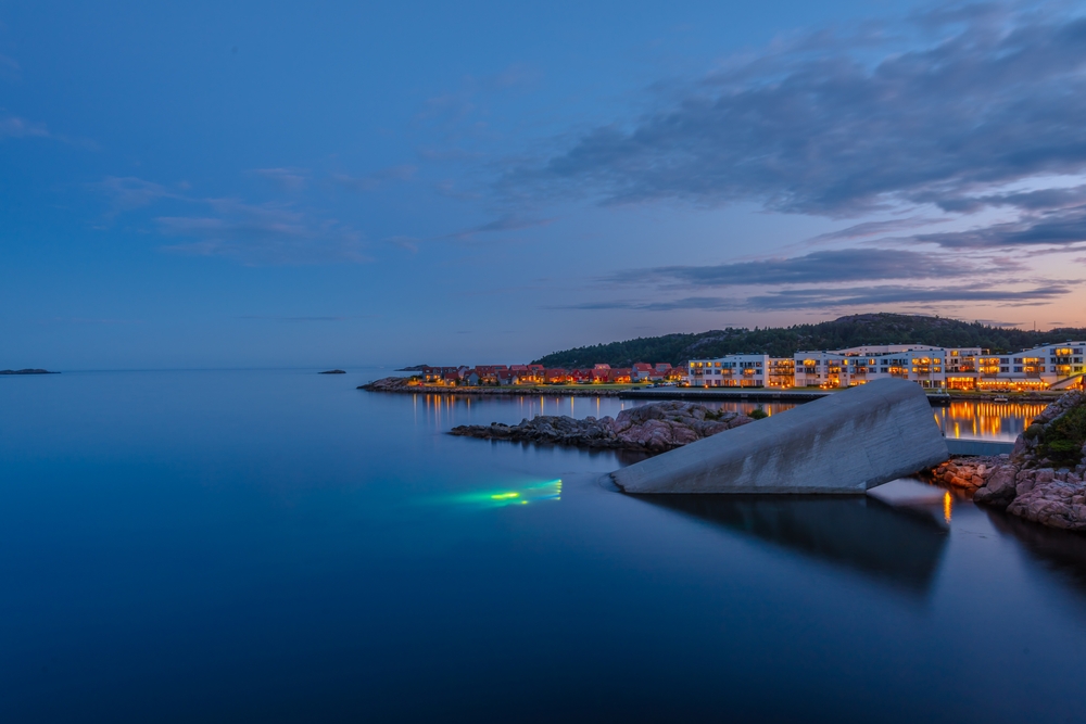 Betonmonolit a tengerben: a Michelin-csillagos Under, amelyből mesterséges zátony lett