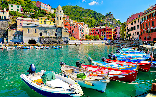Javen, Shutterstock