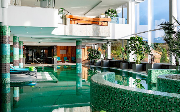 Hotel &Oacute;zon &amp; Luxury Villas