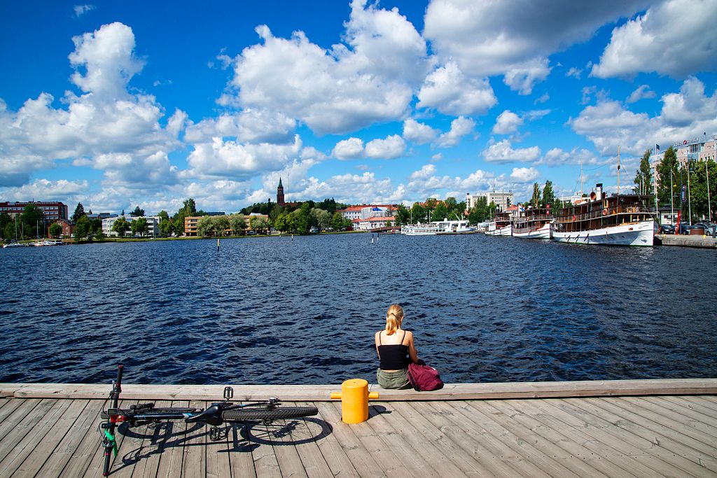 Ingyenes finn nyaralást hirdettek: egy hetet tölthetünk Európa legnagyobb tóvidékén