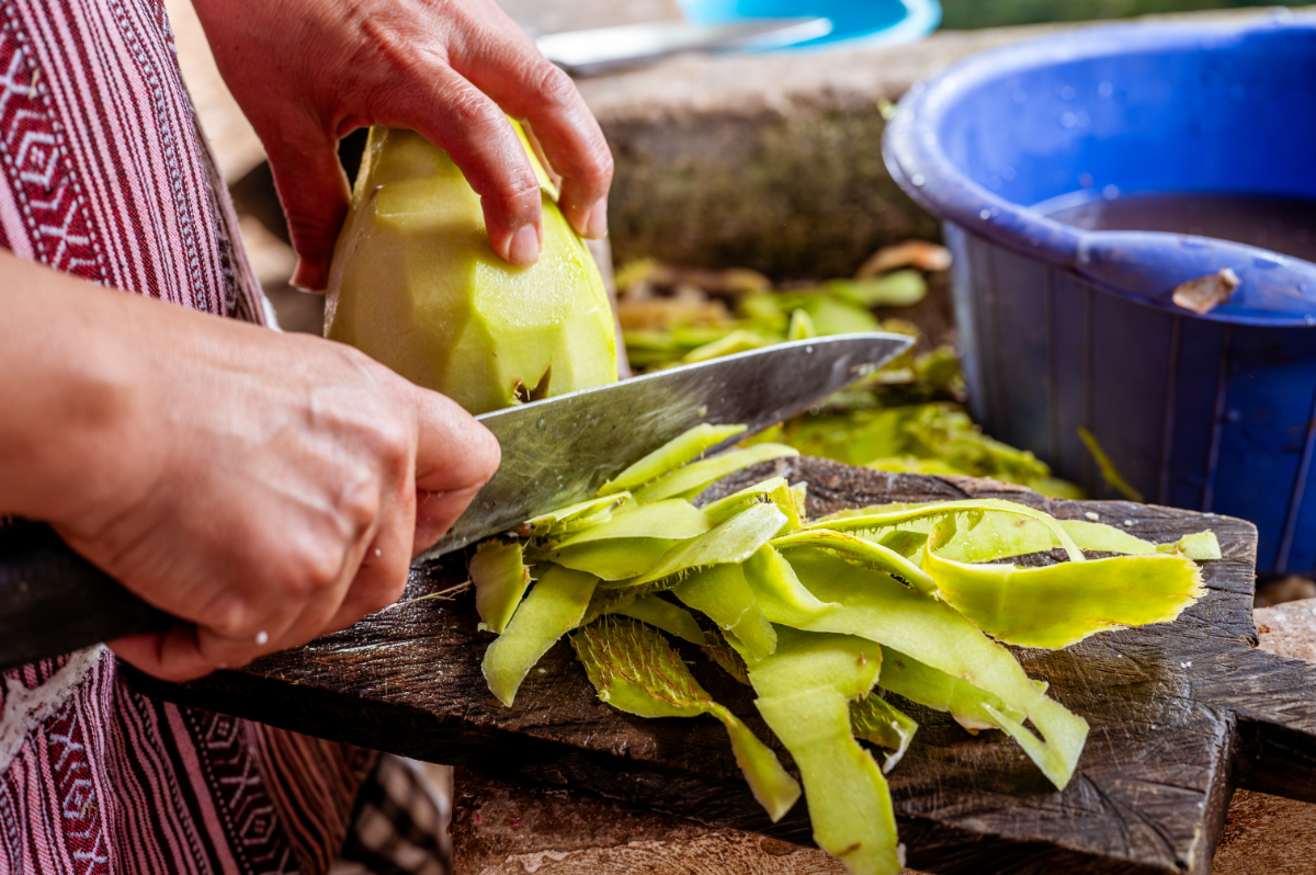 Már a magyar kertekben is terjed ez az egzotikus szupernövény, ami szinte magától megterem
