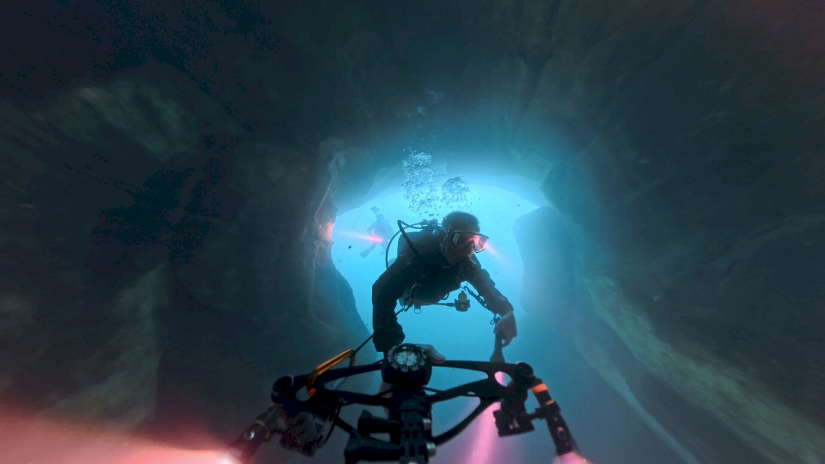 Ritkán látható felvételek készültek a Hévízi-tó rejtett barlangrendszeréről