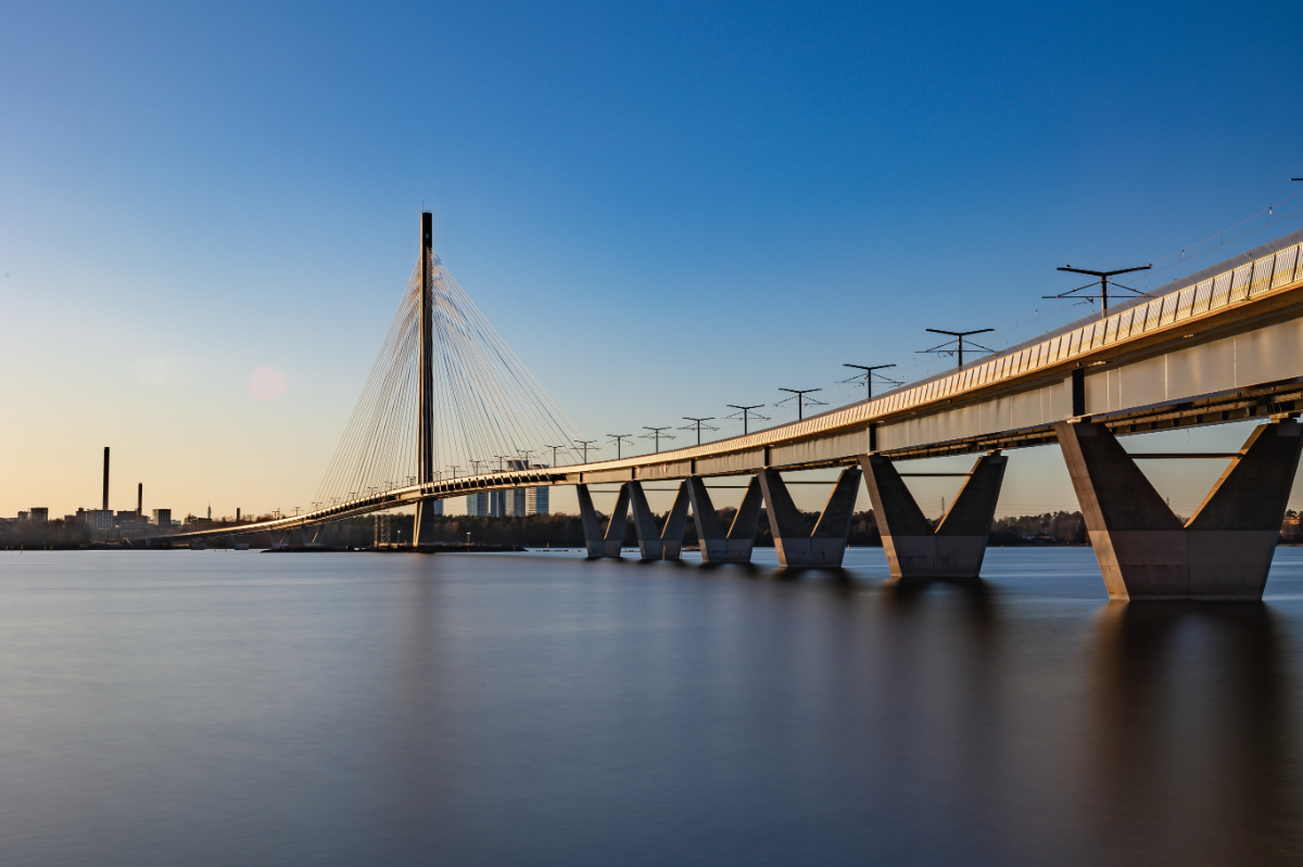 Jelentősen átalakul a közlekedés Helsinkiben, elkészült a világ egyik leghosszabb gyalogoshídja