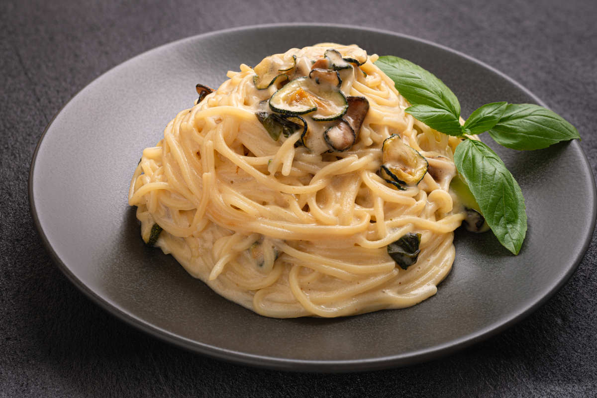 Tejszín nélkül is krémes ez az olasz cukkinis tészta: íme a Spaghetti alla Nerano