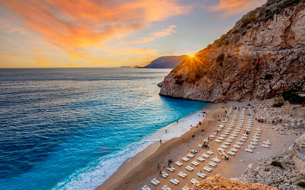 Nejdet Duzen, Shutterstock