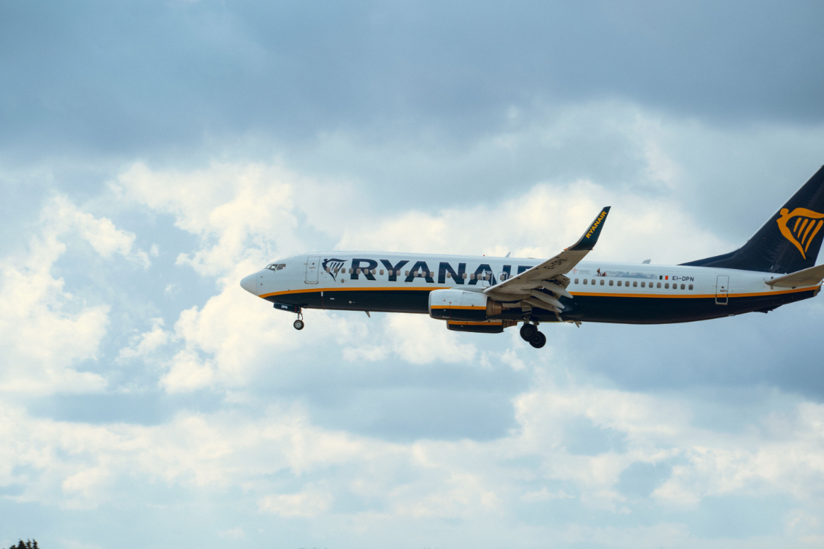 Fontos repülőtéri határidő változik a Ryanairnél novembertől