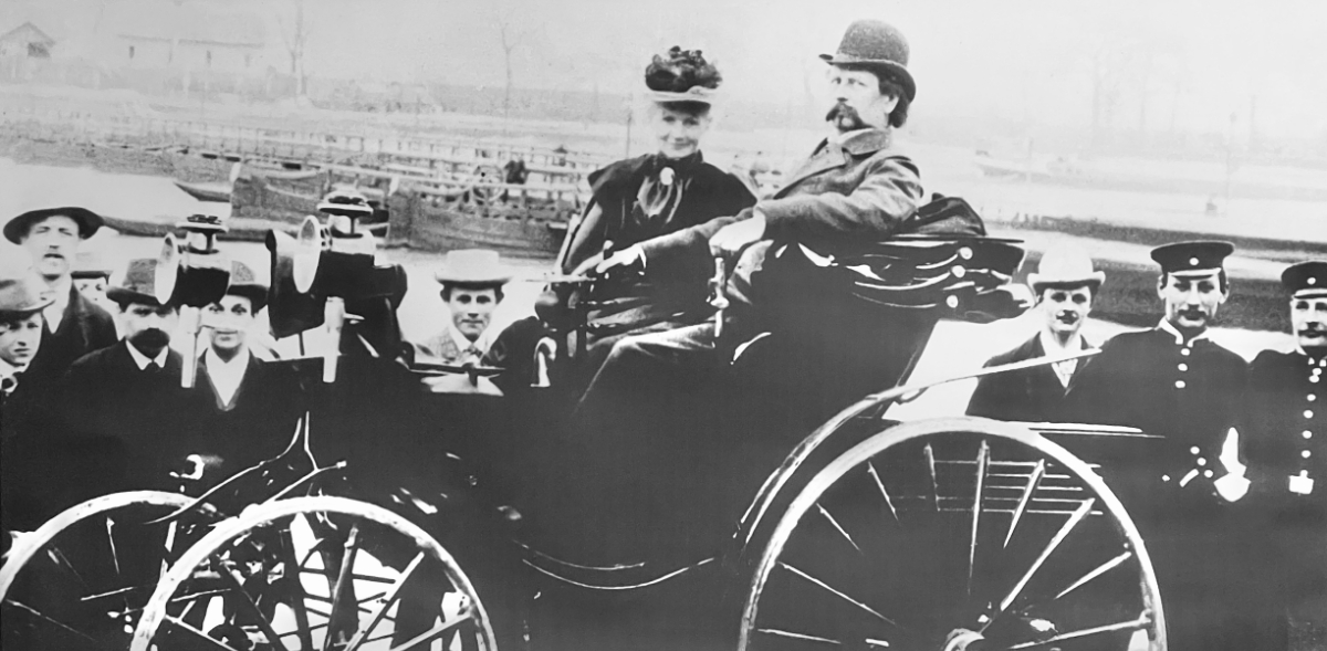 Kalaptű és harisnyakötő is kellett a világ első road tripjéhez