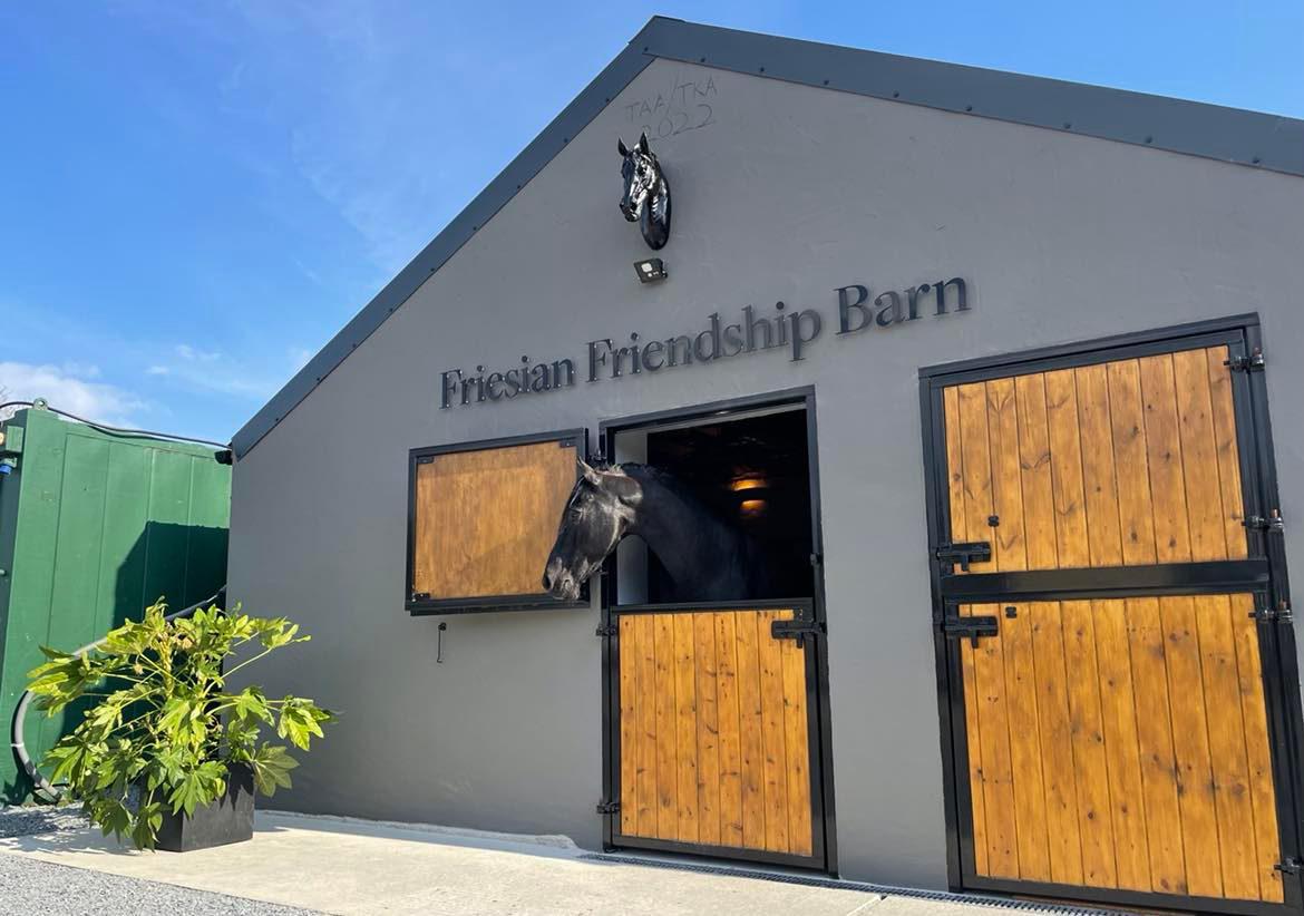 Nem mindennapi hotel lóimádóknak