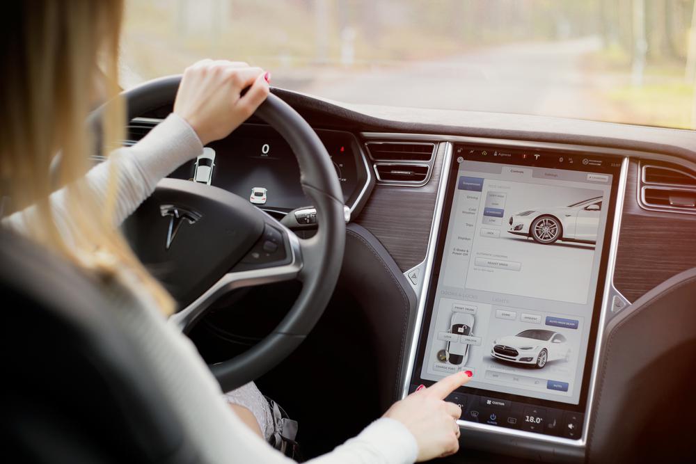 A Tesla még idén kijöhet a saját app store-jával